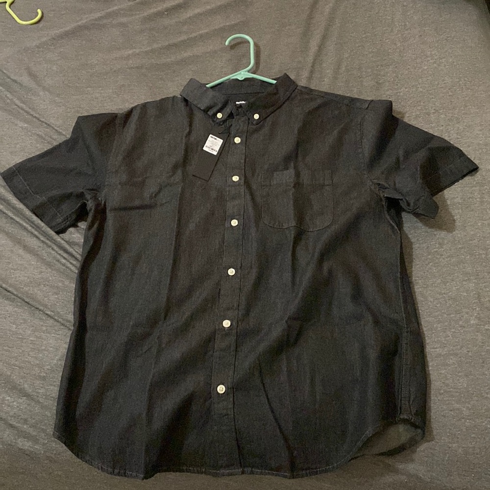 Never been worn. Black fashion nova button up shirt
